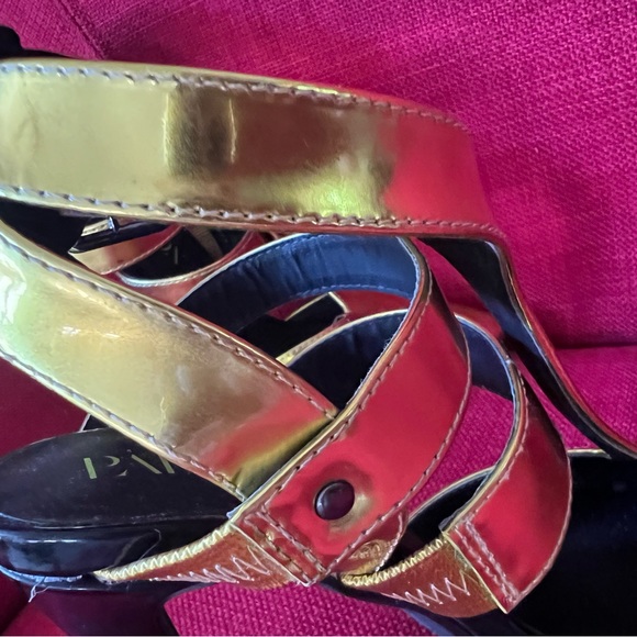 Shoes - Picture 3 of 10